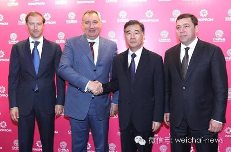 俄羅斯國(guó)際創(chuàng)新工業(yè)展來(lái)襲，俄羅斯總理梅德韋杰夫?yàn)樯綎|重工產(chǎn)品點(diǎn)贊！